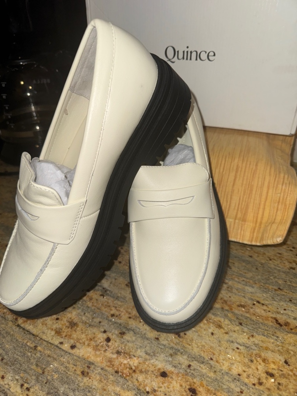 NWOT Quince Cream Leather Penny Loafers with Black Sole Womens 8M with box - Picture 4 of 10